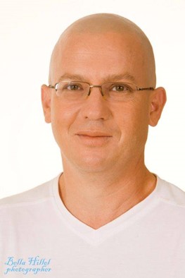 עמית